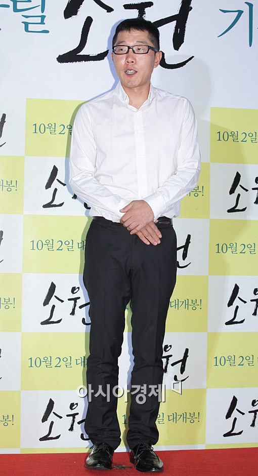 [포토]김제동, 한층 업그레이드 된 '패션감각'