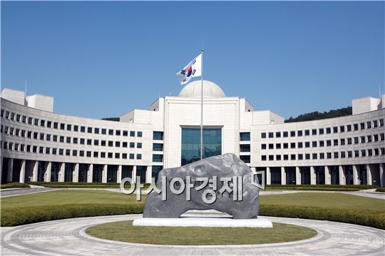 국정원 "北 미사일 연구시설 움직임 활발…황병서 처벌 받아"