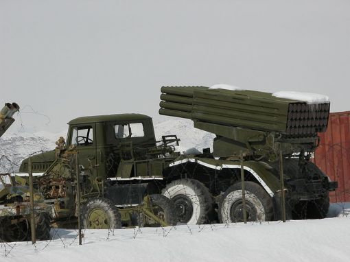 시리아에서 쓰이고 있는 같은 종류의  BM-21 다연장 로켓