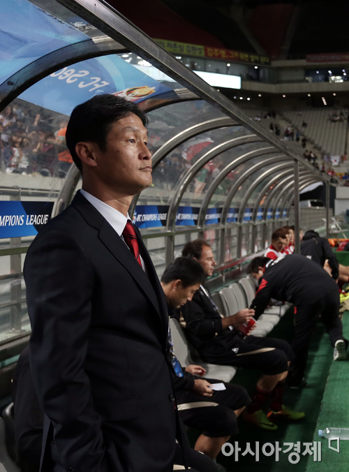 [포토] 최용수 감독 '여유를 갖고'