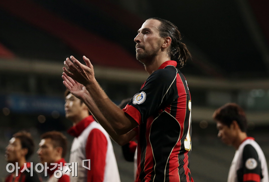 [포토] 데얀 '이란 가서 결승 티켓 가져올게요'