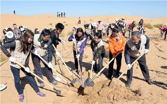 [포토]대한항공, 중국 사막에 '희망의 숲' 조성