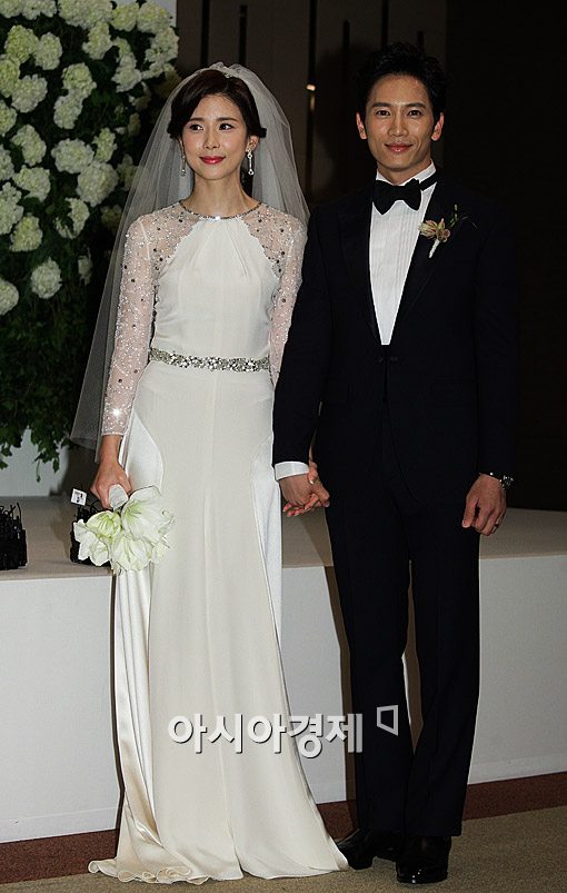 [포토]지성-이보영 '저희 오늘 결혼해요'