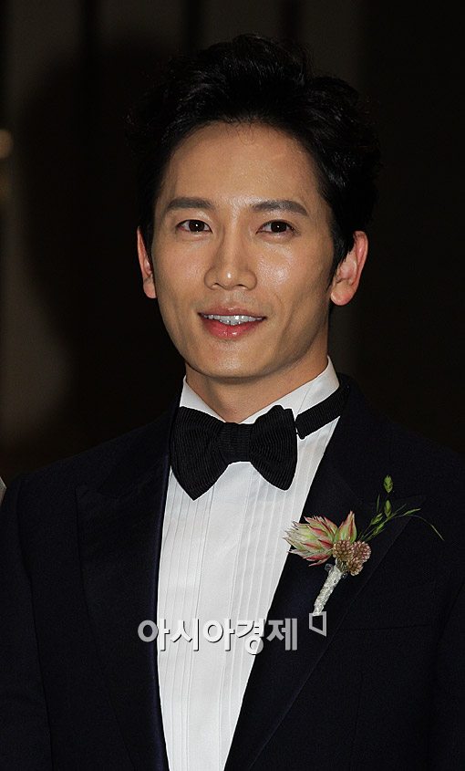 [포토]'새신랑' 지성, 미소 꽃이 활짝~