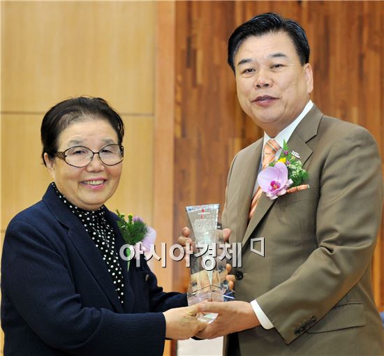 최창환 장수돌침대 회장, ‘국민모범인대상’ 수상 