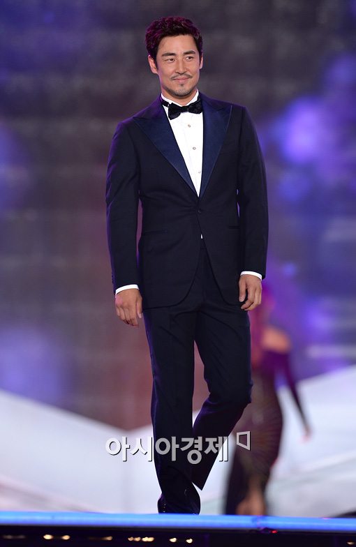 [포토]김성수, 저도 모델 출신이에요!