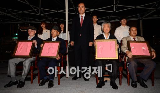 [포토]지나온 역사를 기록하며