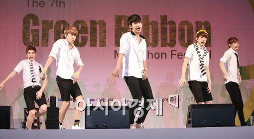 [포토]빅스, 귀엽고 깜찍한 안무!