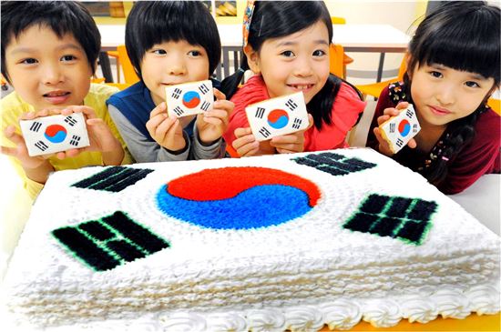 홈플러스, 이색 태극기 강좌 마련