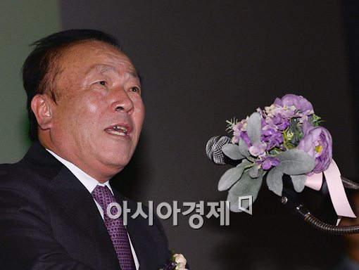[포토]임현식 "제6회 노인영화제 개막을 축하해요"