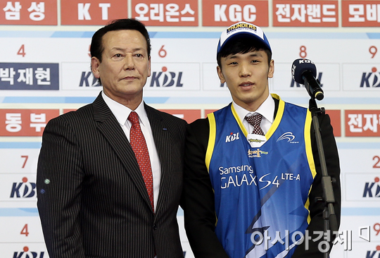 [포토] 고려대 박재현 '삼성으로 갑니다!'