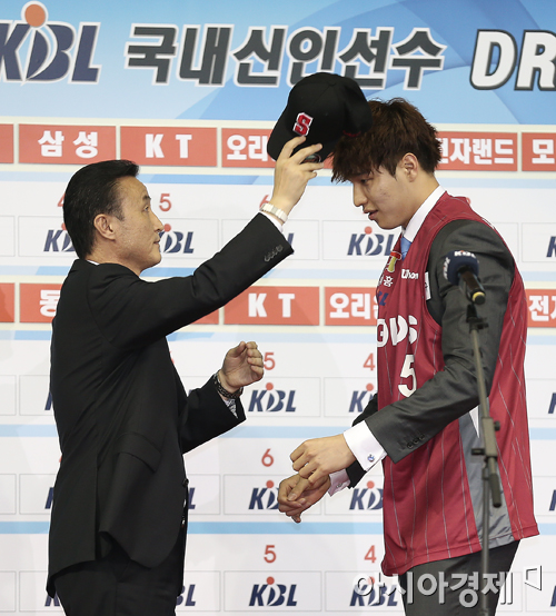 [포토] 경희대 김종규 '내가 전체 1순위!'