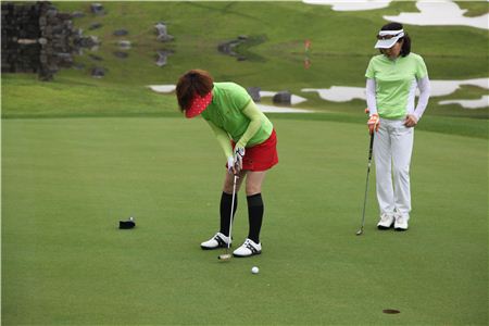 [김맹녕의 골프영어산책] 그린 위 '영어상식'