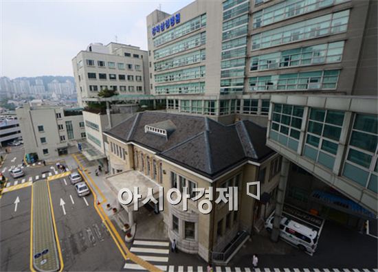 현재 경교장은 서울강북삼성병원 안에 위치해있다. 