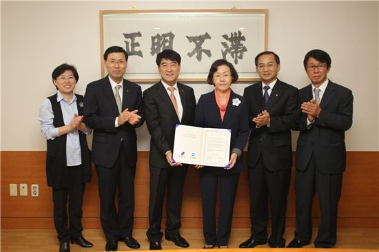 우리은행, 강남구 소외계층 돕는다 