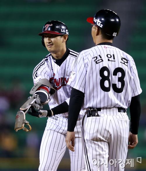 [포토] 박용택 '다시 역전이야~'