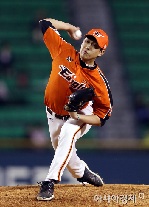 [포토] 역투하는 한화 김혁민