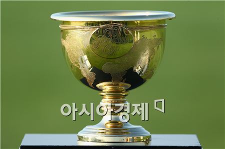  미국과 세계연합의 대륙간 골프대항전 프레지던츠컵 우승컵. 더블린(美 오하이오주)=Getty images/멀티비츠.