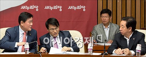 [포토]'비밀대화는 마이크 잡고'