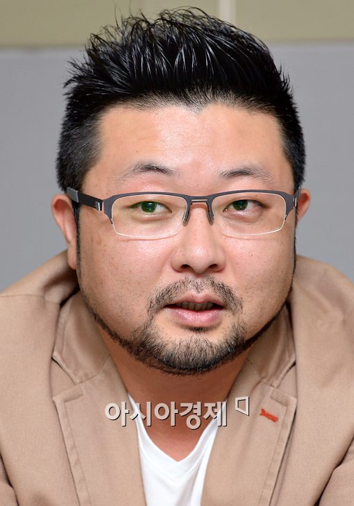 김봉한 감독, 우리 시대의 '히어로'를 이야기하다(인터뷰)
