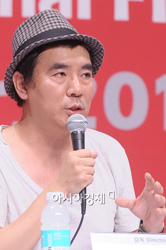 [BIFF 레이더]'더 엑스' 김지운 감독 "강동원도 나도 복귀작, 서로 헤맸다"