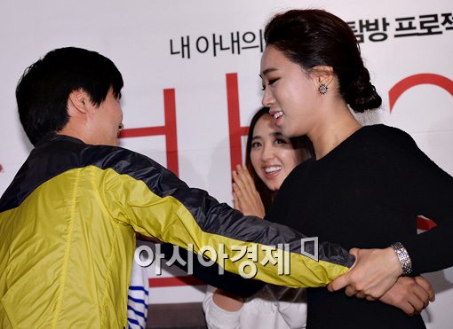 [포토]과격한 여배우 이미도 "이리와~ 내가 안아줄게"