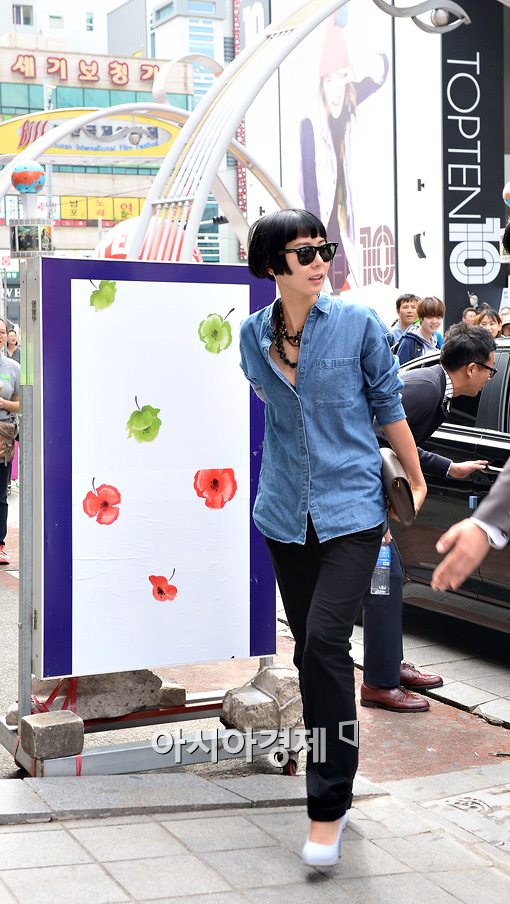 [포토]'패션피플' 김나영이 부산 남포동에!