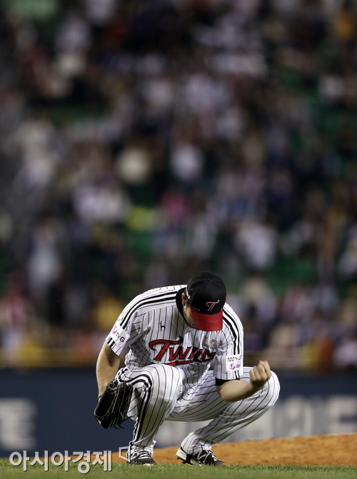 [포토] LG 봉중근 '2위 확정!'