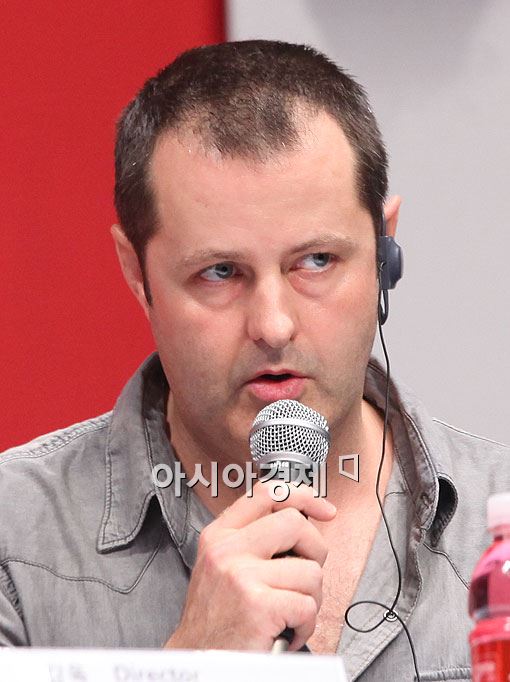 [포토]질문에 답하는 브랜단 멀다우니 감독