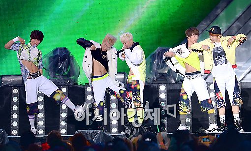 [포토]빅스타, 과감하게 복근 공개~