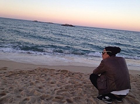 강경준 바다 여행 인증샷 공개, "연인 장신영은 어디 있지?"