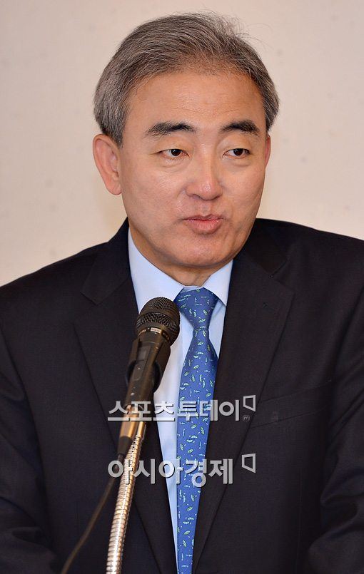 [포토]축사하는 유진룡 문체부 장관