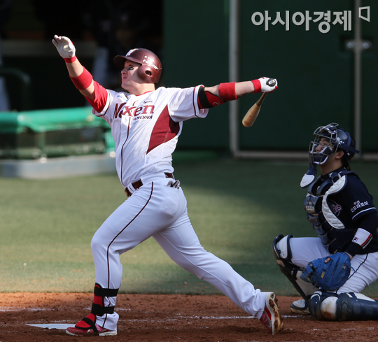 [포토] 박병호 '힘차게 휘둘렀지만'