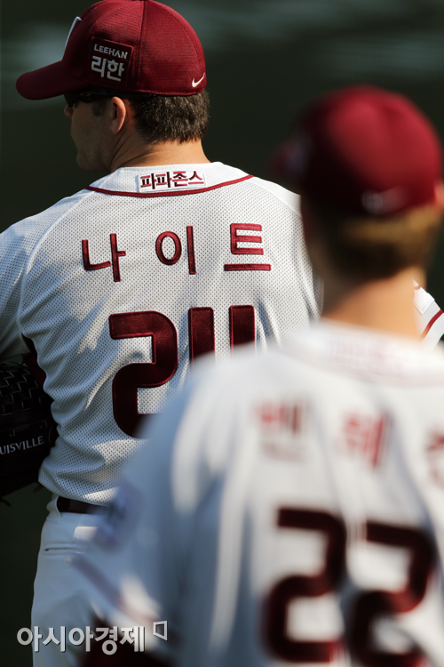 [포토] 나이트 '밴 헤켄은 내가 지킨다'