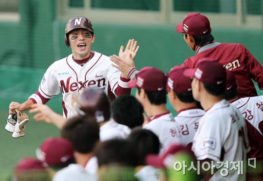 [포토] 서건창 '감독님 역전까지 갑시다'