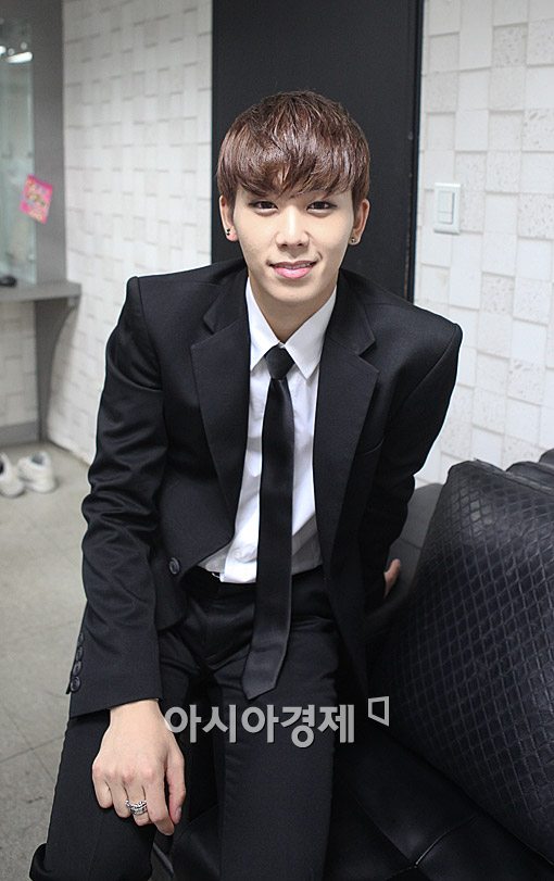 [포토]마이네임 채진, '쇼챔피언 무대 준비하고 있어요'(스타24시)