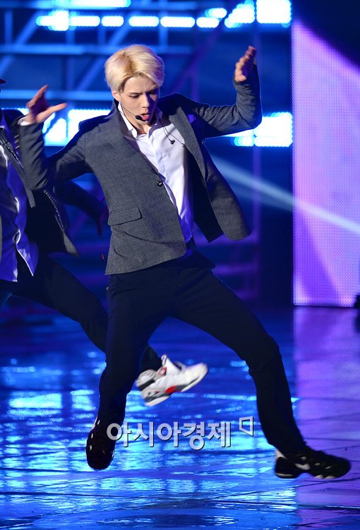 [포토]EXO 세훈 '점프'