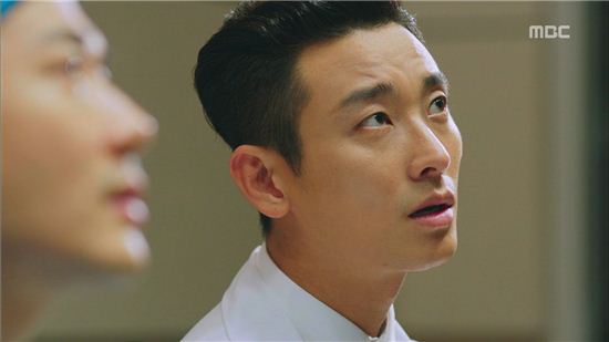 "주지훈 어레스트"…'메디컬탑팀'서 분위기 압도 카리스마