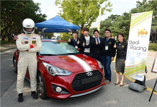 車운전석이 레이싱 게임場 변신