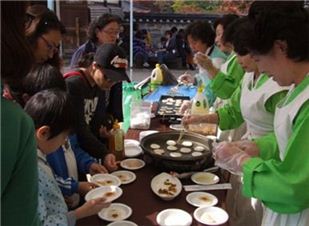 남산 한옥마을서 '국화의 계절, 중양절' 행사 