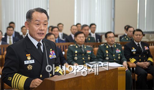 [포토]발언하는 최윤희 참모총장 후보자
