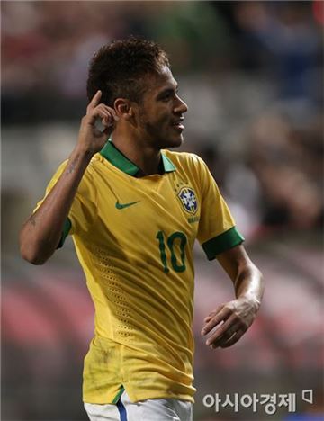 [월드컵]네이마르 'PK 추가골'…브라질 2-1 역전