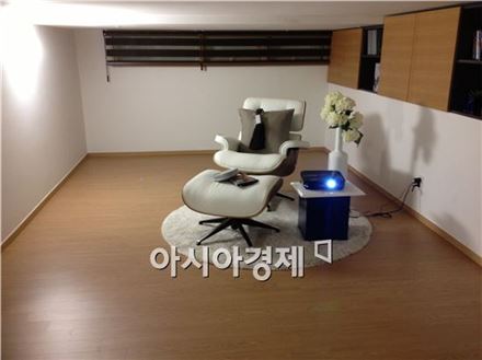 84㎡에는 알파룸이 제공된다. 1층가구(12가구)에 한해 지하 다락방을 제공한다.