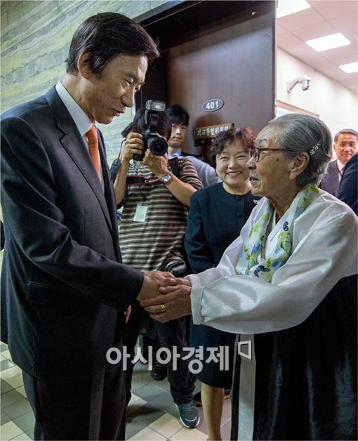 [포토]"정부가 위안부문제 해결에 적극 노력해달라"