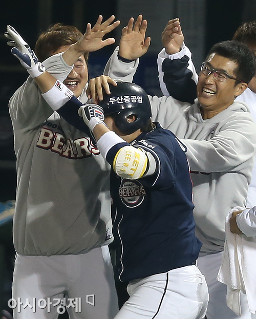 [포토] 이재우-임재철 '고참들의 역습'