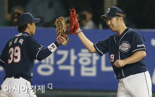 [포토] 유희관 '최고의 피칭'