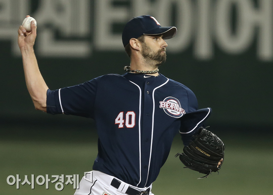 [포토] 니퍼트 '마무리로 깜짝 변신'