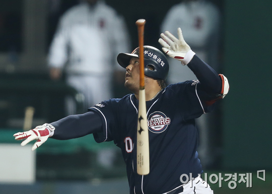 [포토] 최준석 '대타 홈런포 쾅!'