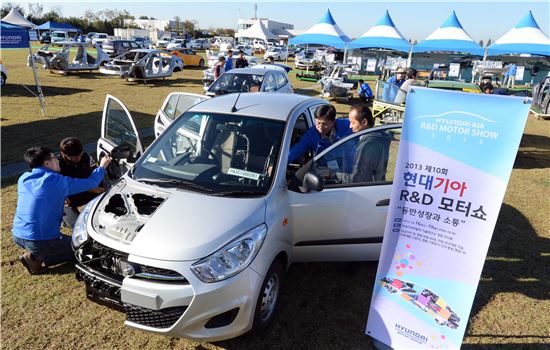 "신기술부터 경쟁차 전시까지" 현대기아차 R&D 페스티벌