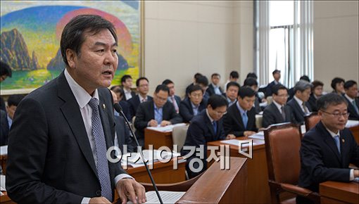 [포토]발언하는 신제윤 금융위원장